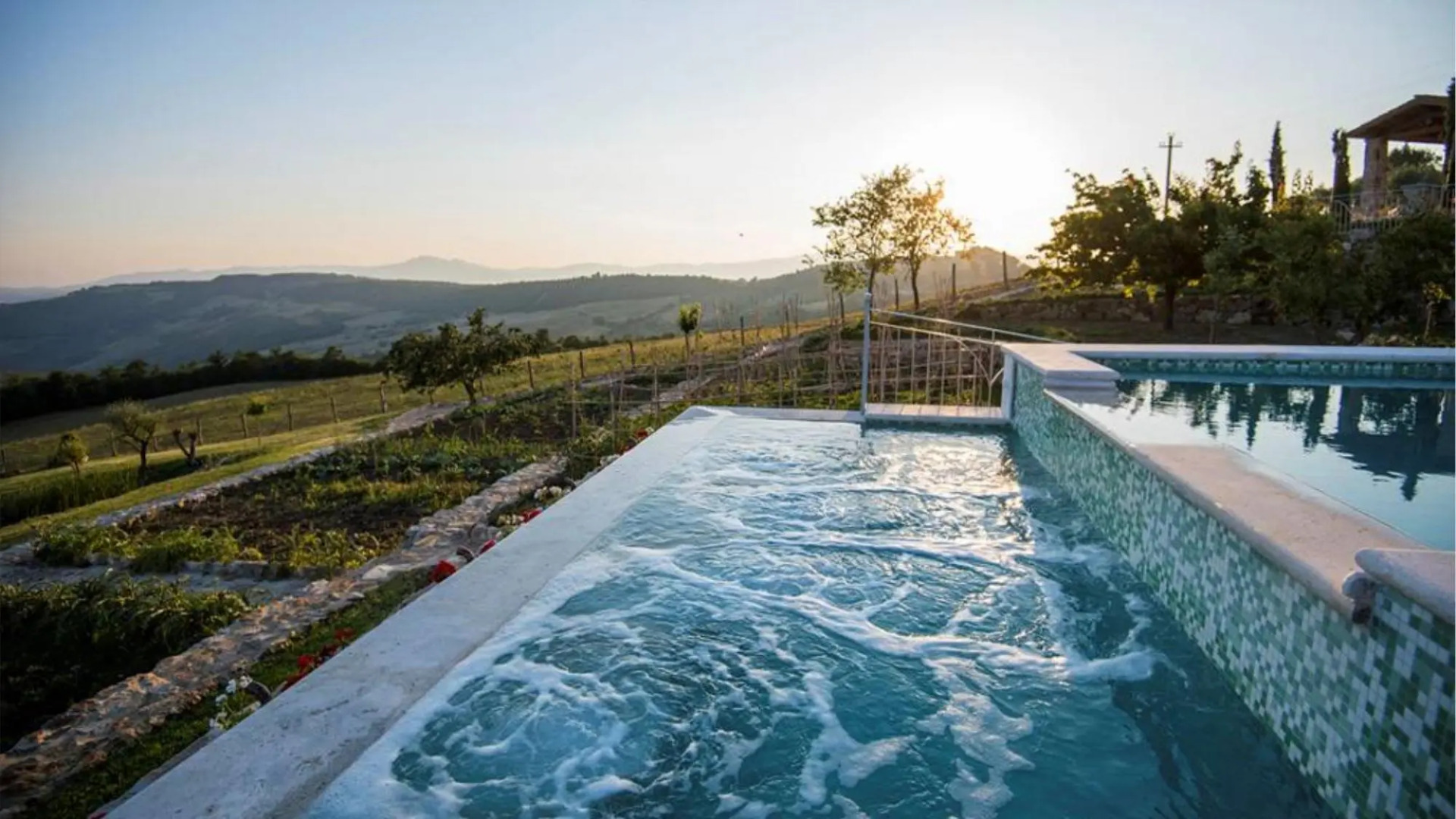 Splendid Villa With big Mediterranean Garden Pool Heated Jacuzzi Fishing Pond-villa Rufeno