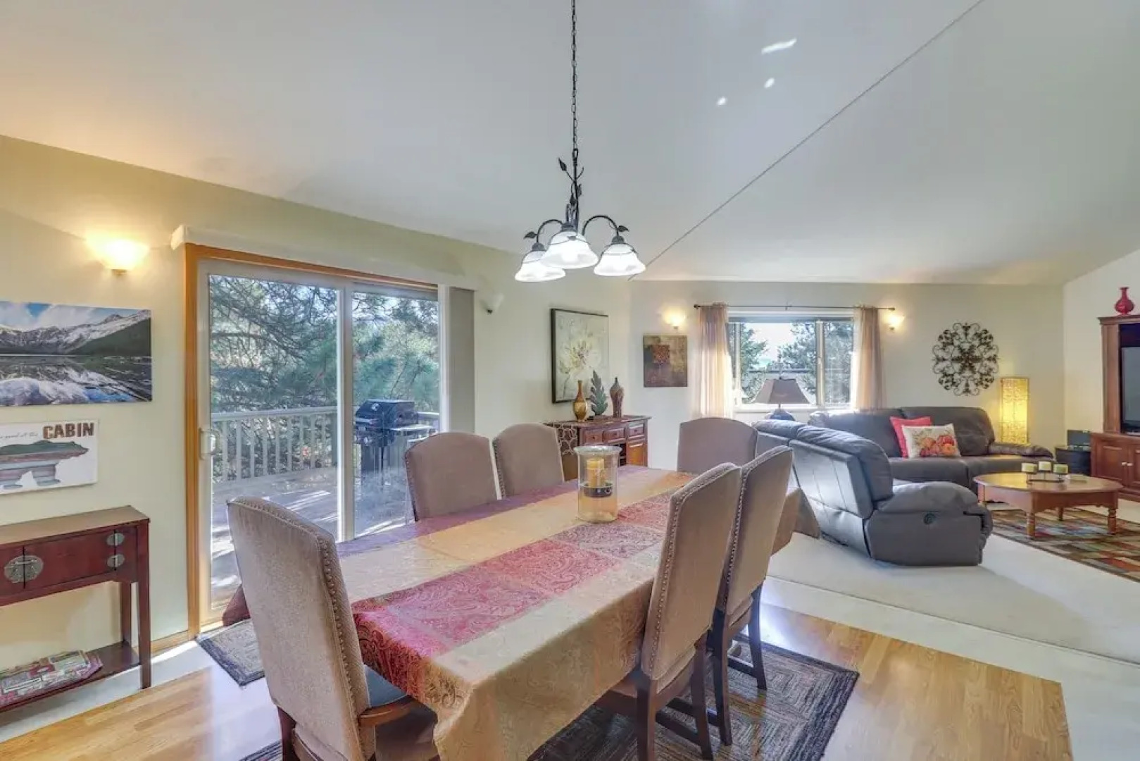 1 Mi to Flathead Lake: Bigfork Village Retreat