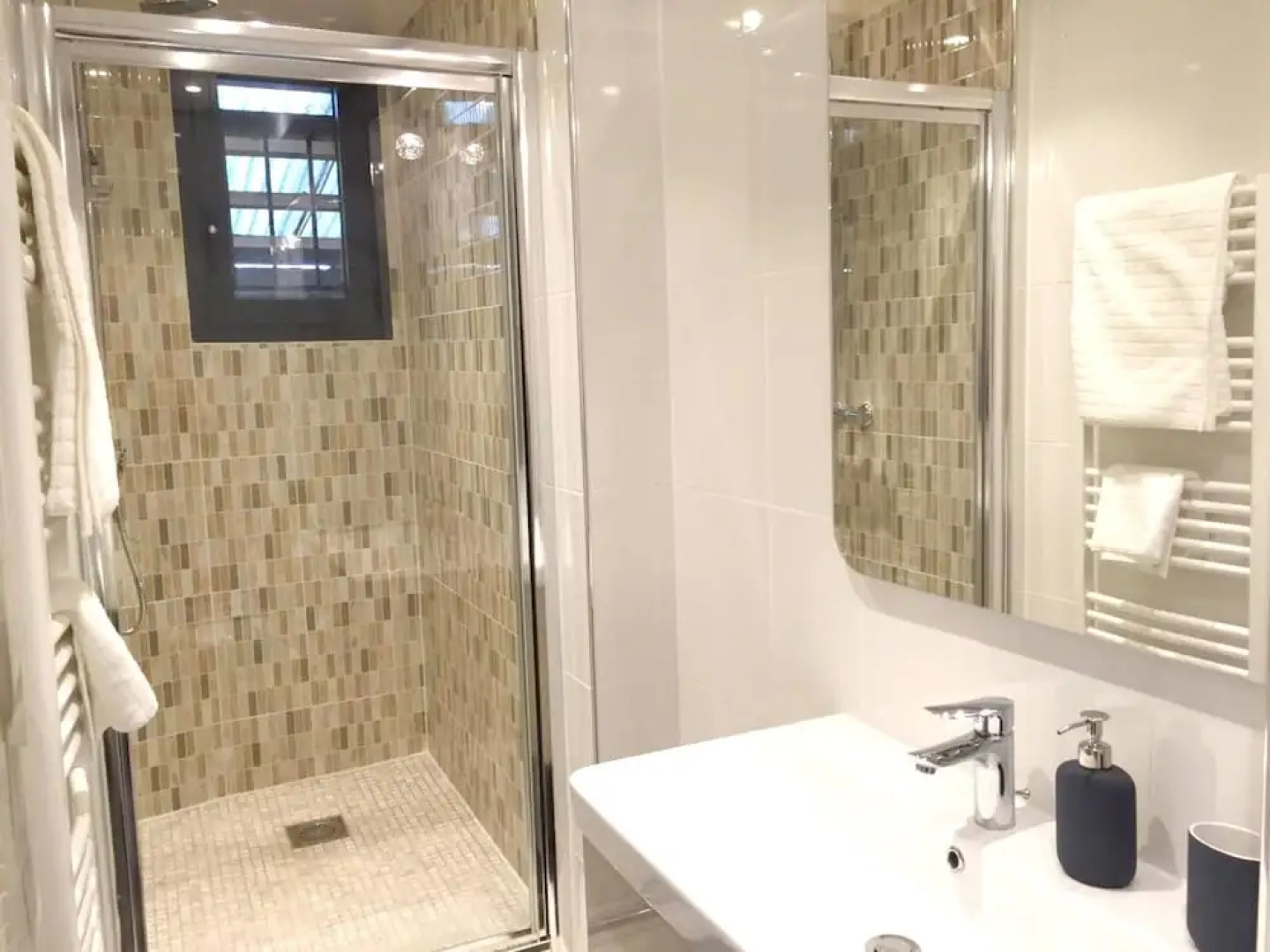 Apartment With one Bedroom in Argenteuil, With Enclosed Garden and Wif