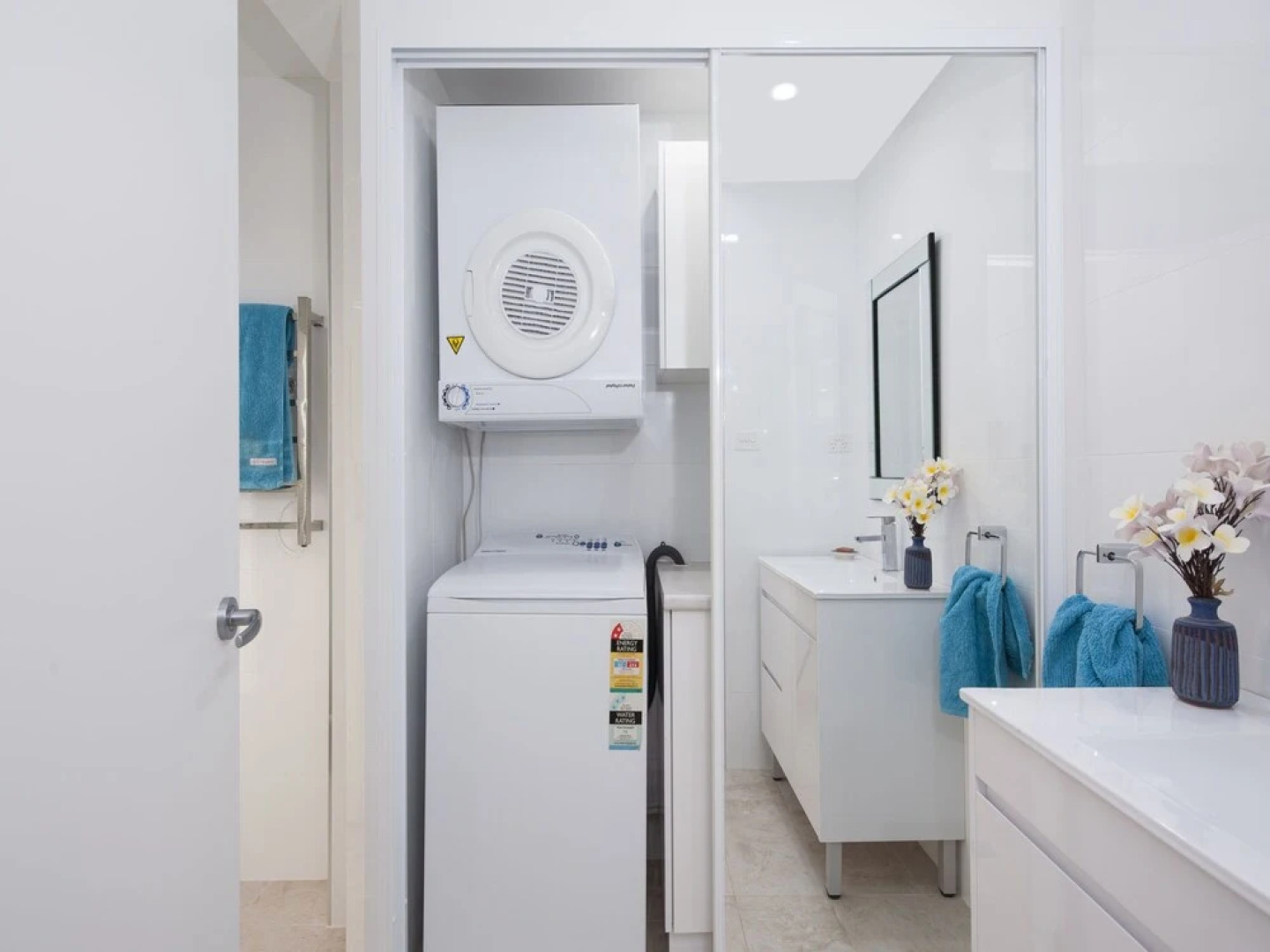 Stunning Waters, Sandy Point Road, 1/46