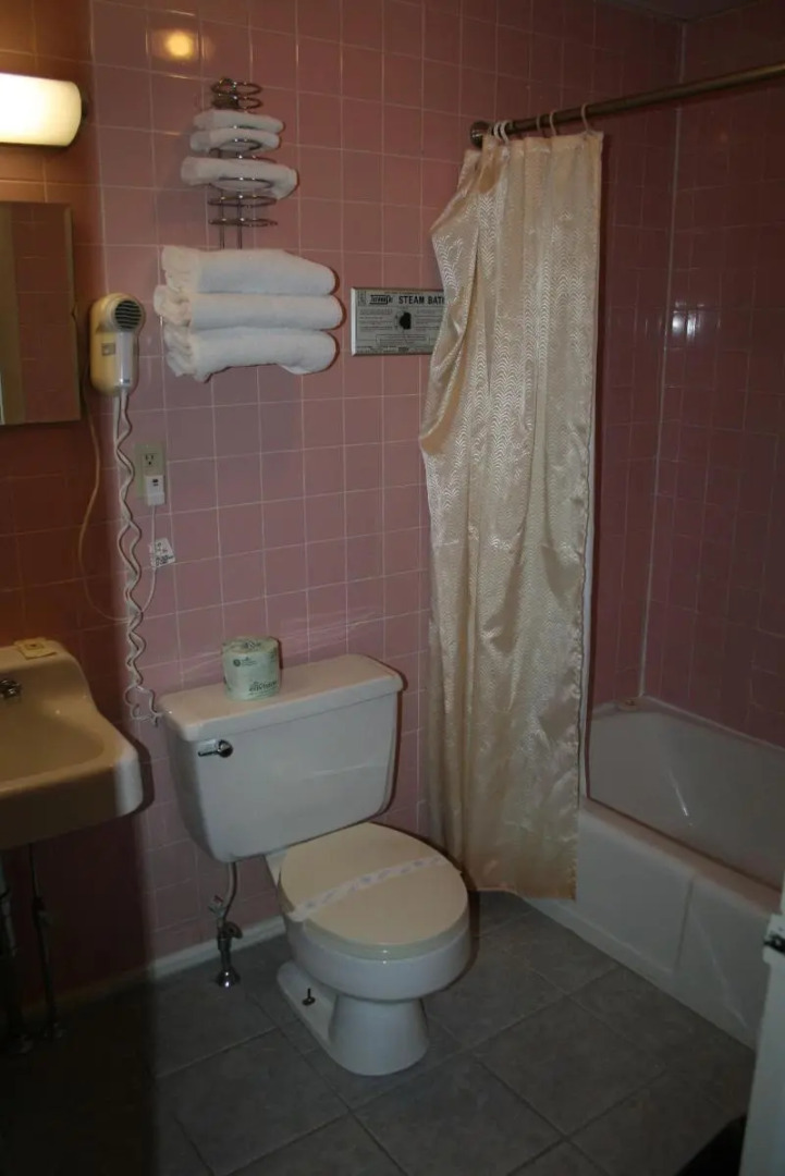 Vacationland Inn & Suites