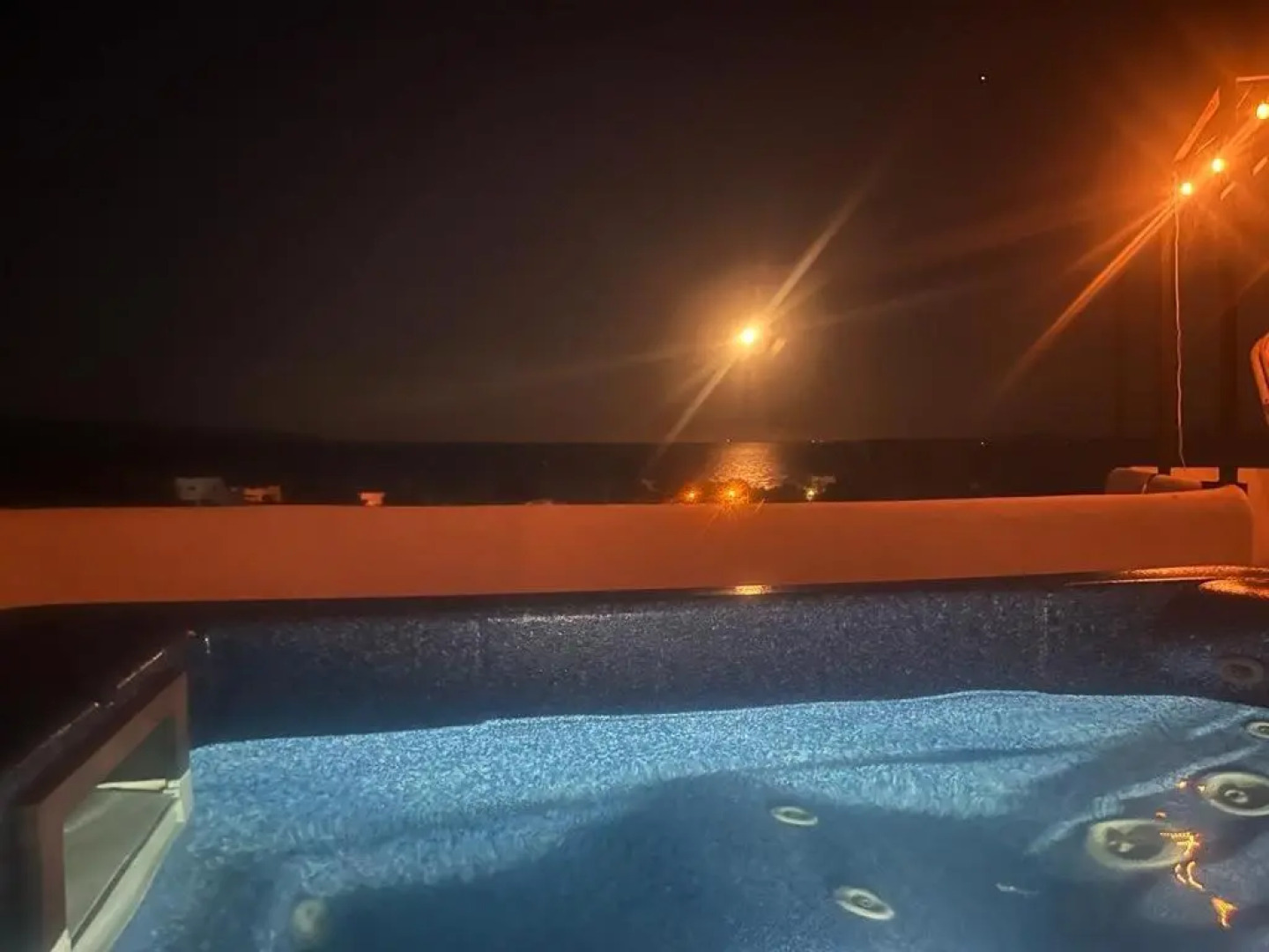 Casa Arrecife, Beach is steps away! Fast internet, Private cozy room!