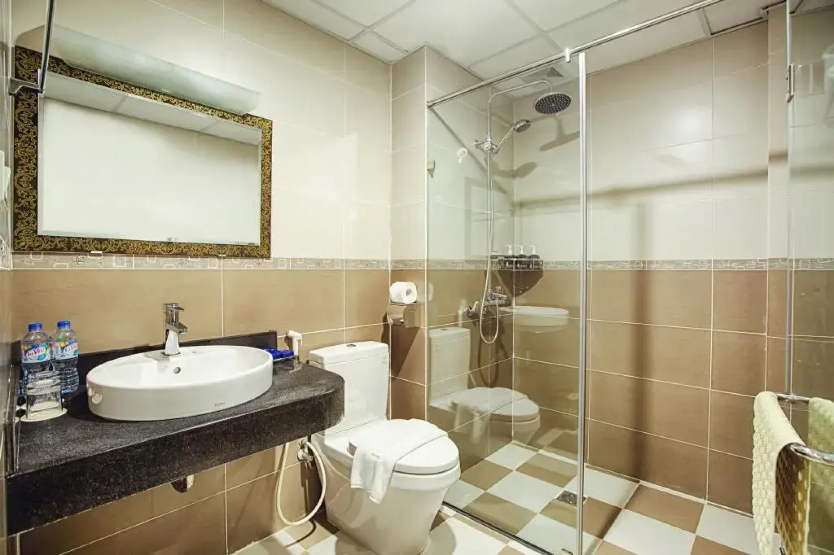 Giang Son Hotel