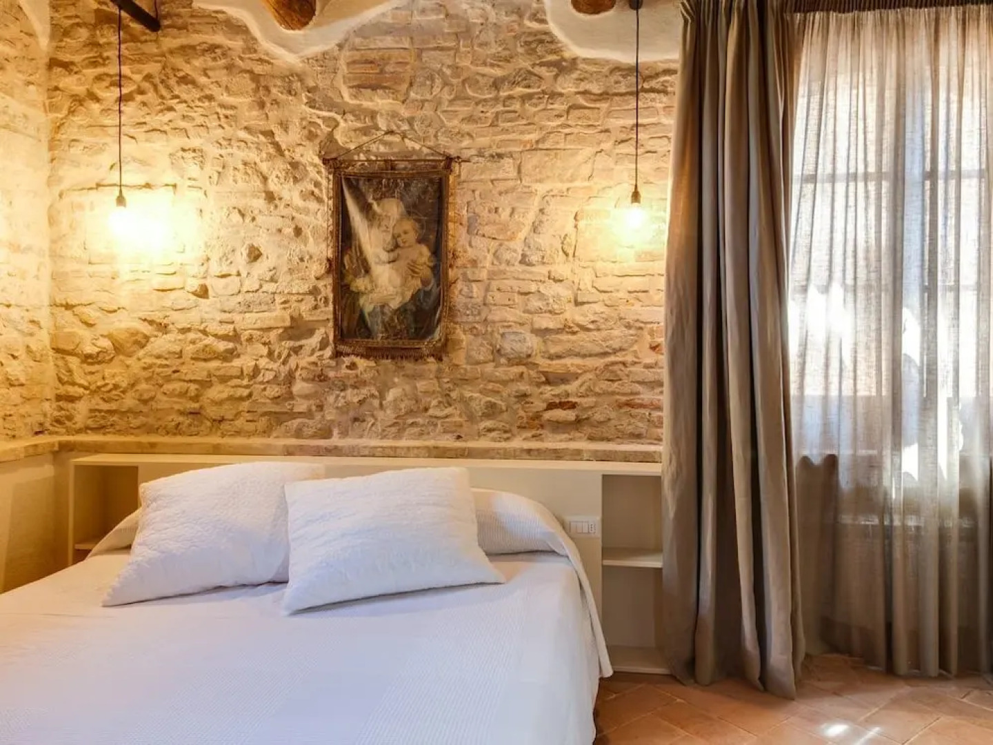 Umbria Country Shelter