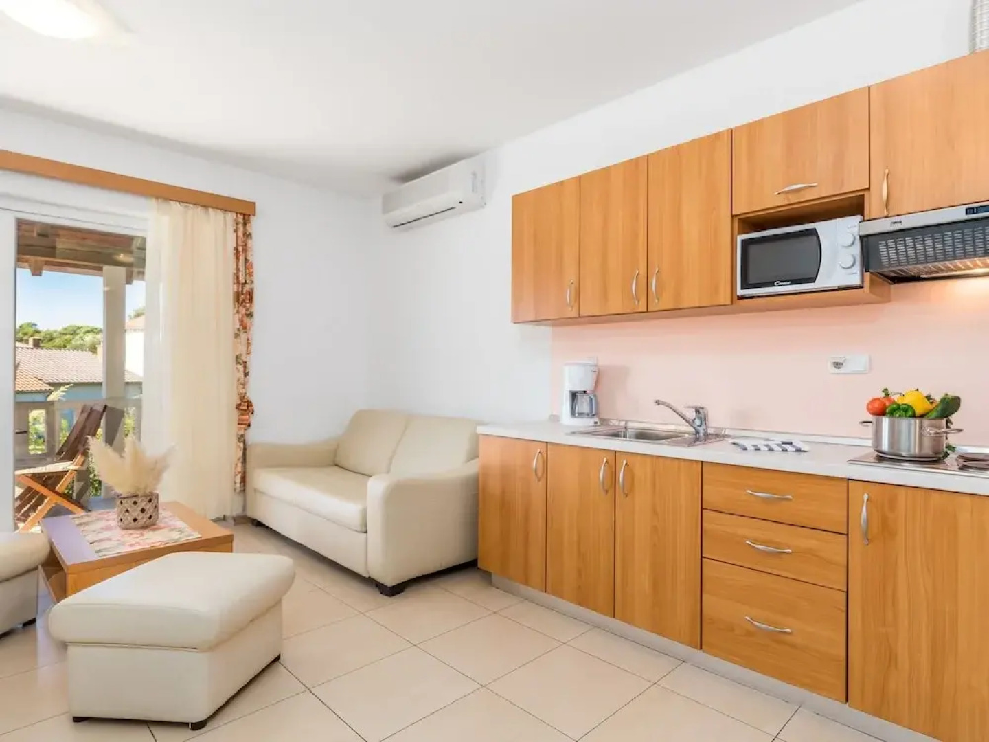 Mihaela 3 Rab in Rab