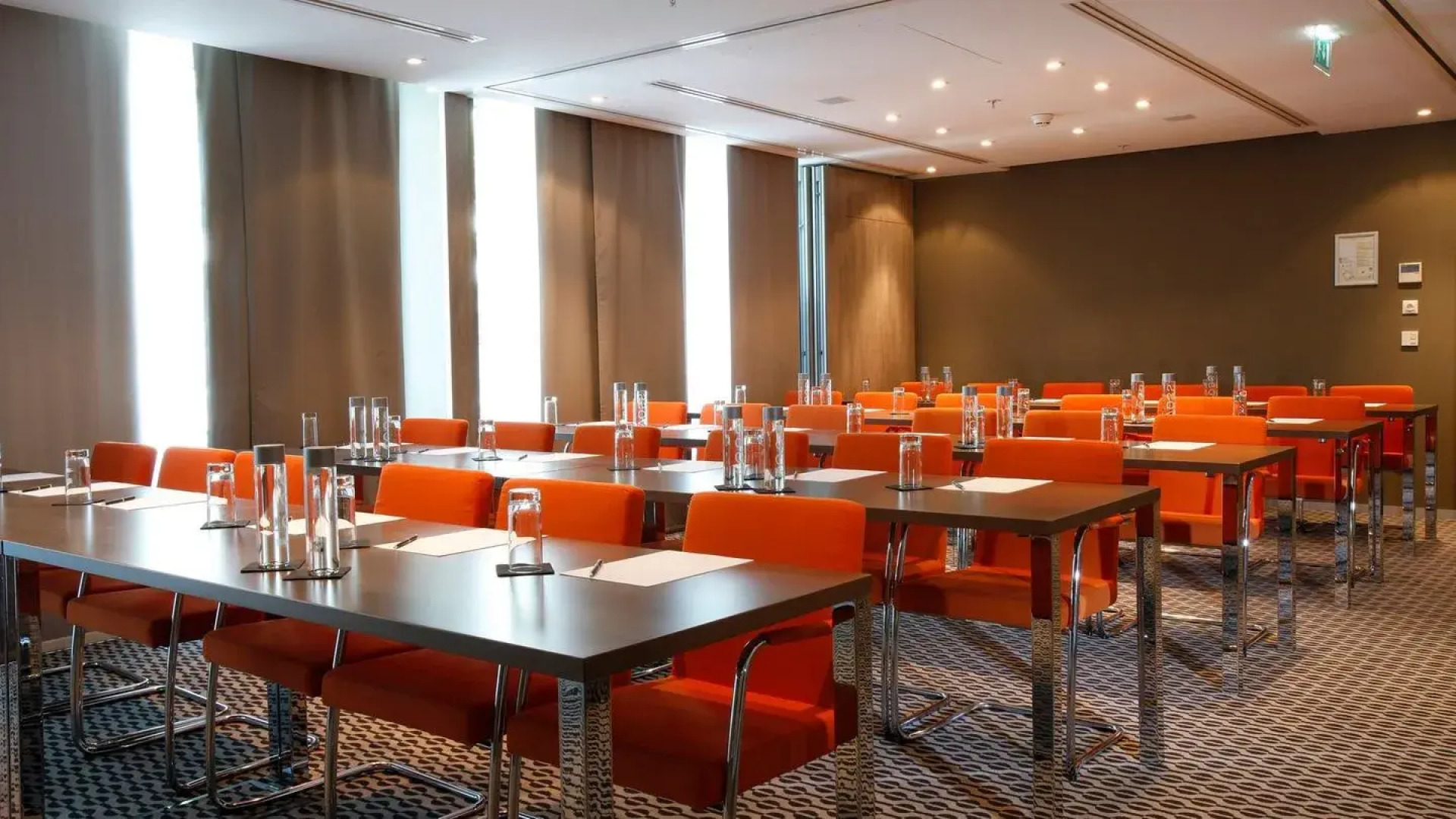 Отель JW Marriott Cannes