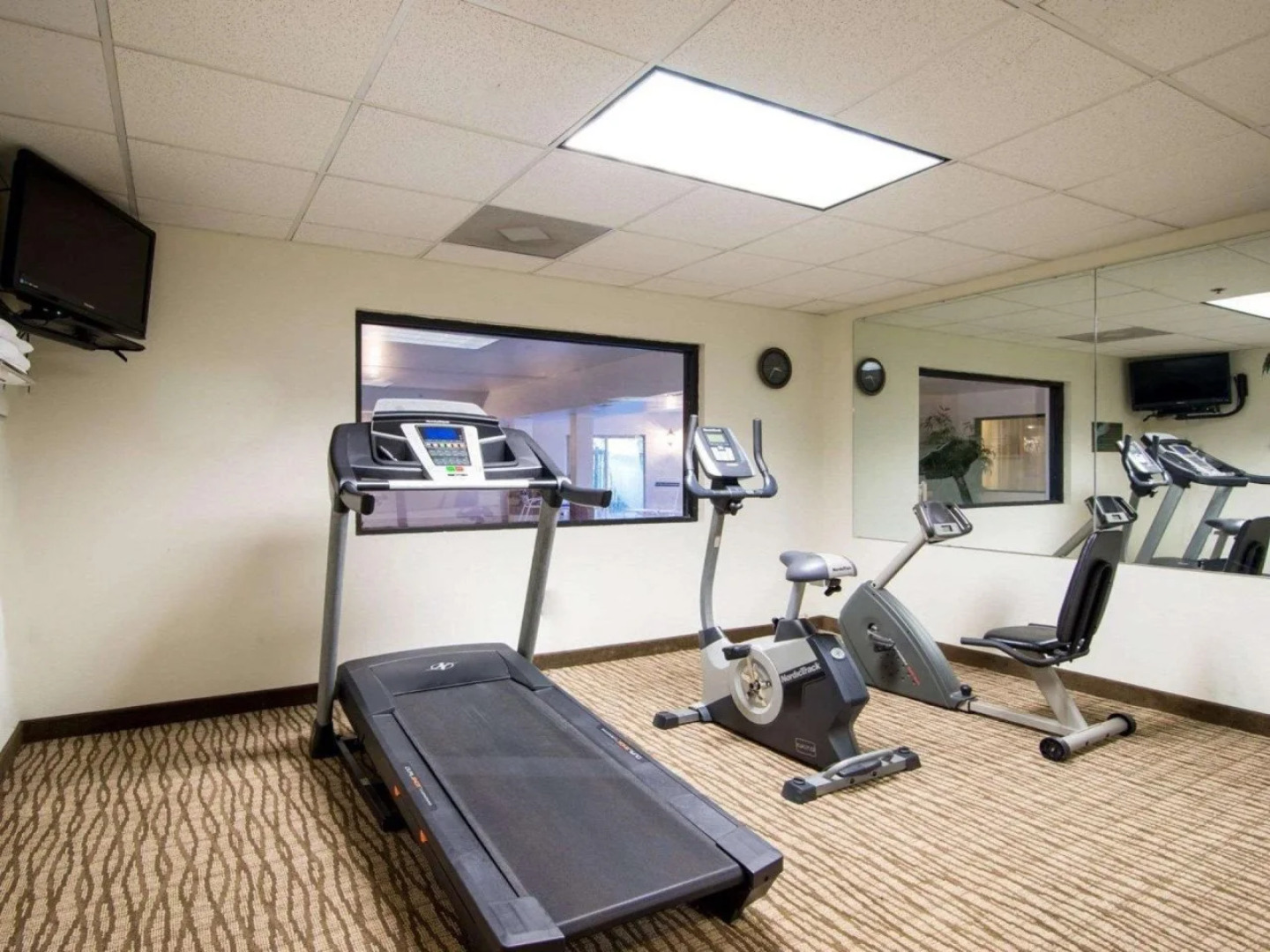 Comfort Inn & Suites Suwanee - Sugarloaf