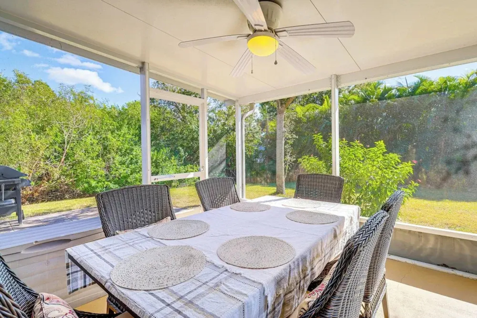 Private Yard & Screened Patio: Sunny Sebastian Gem