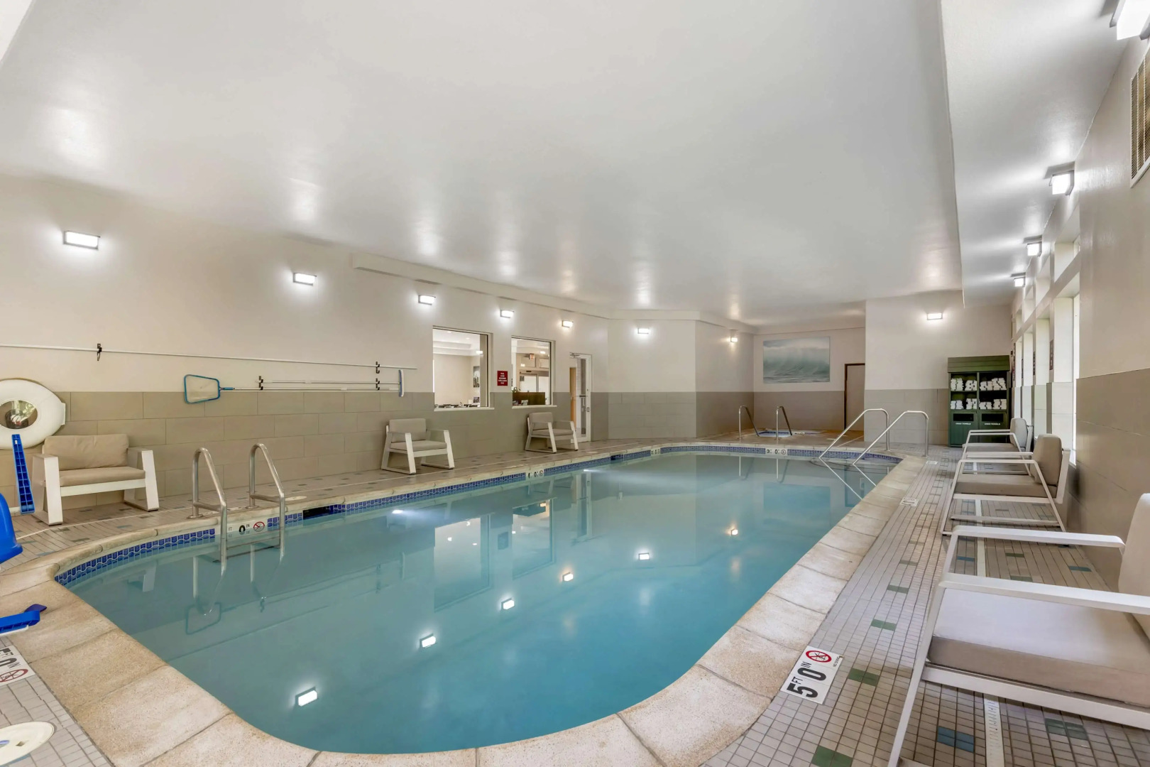 Best Western Plus Des Moines West Inn & Suites