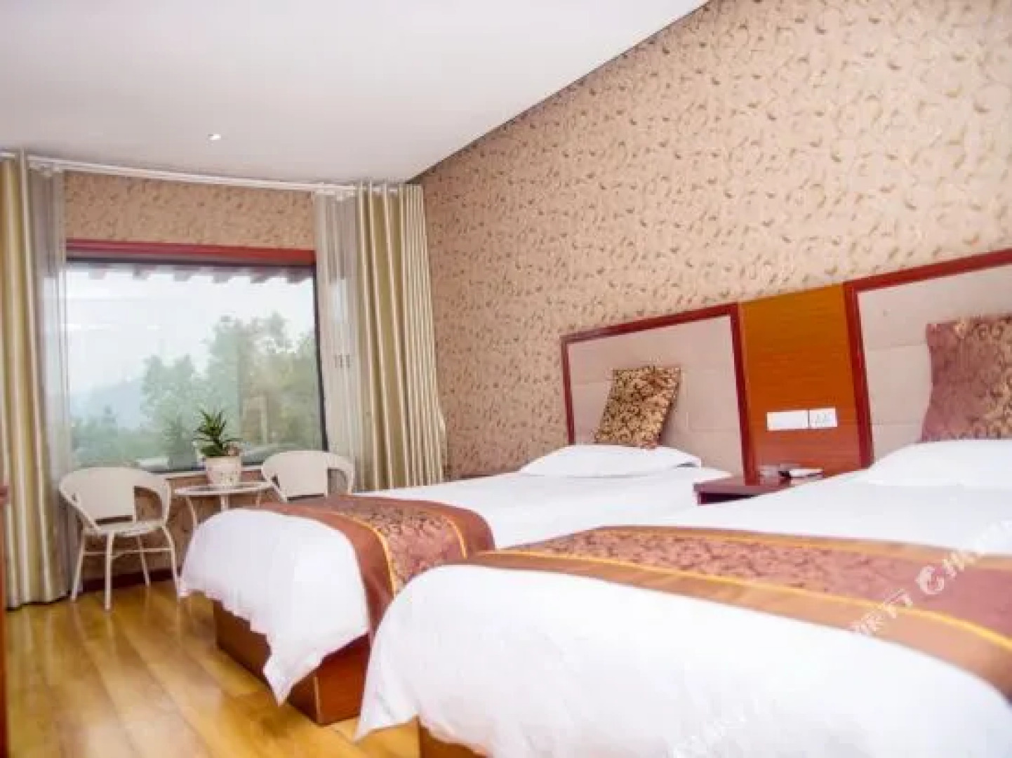 Mingmen Business Hotel