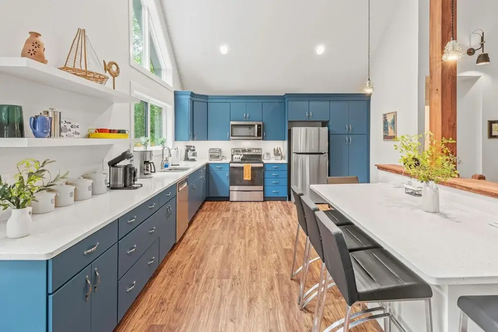 Happy Trails Chalet by Avantstay Sauna Deck Private Community Beach Access