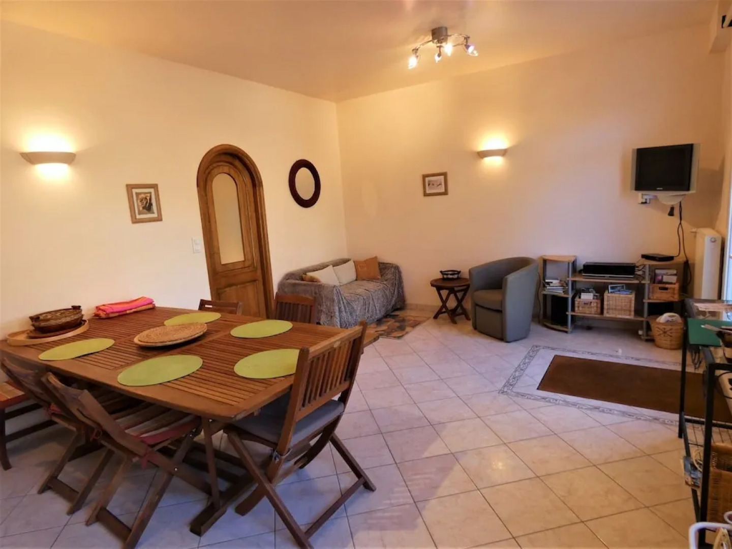 Les Rosaces Du Buëch. Gite