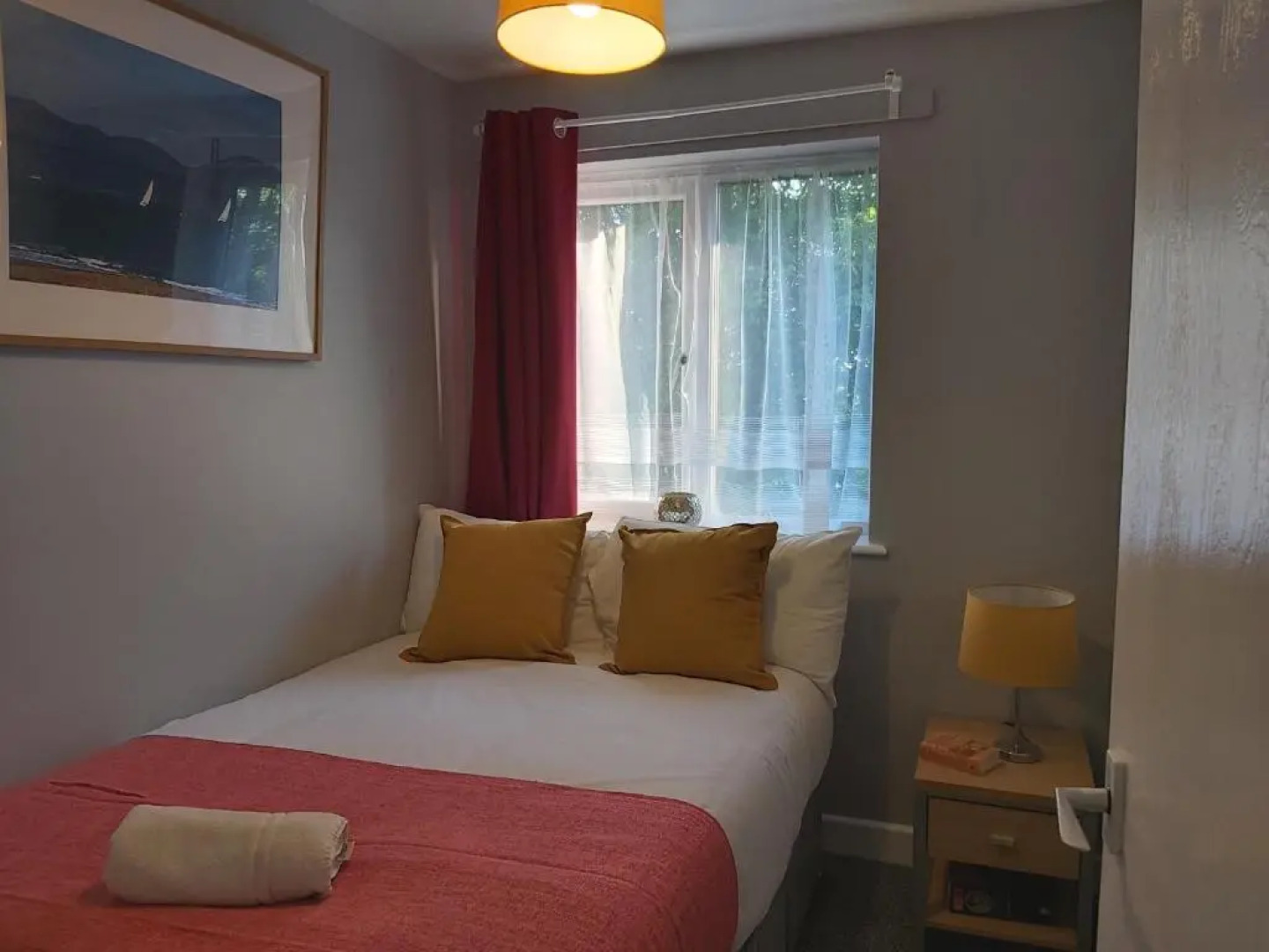 The Maltings - Huku Kwetu Dunstable - Spacious Business Travellers- 2 Bedroom 2nd floor Serviced Apartment -Private Parking- Free Wifi