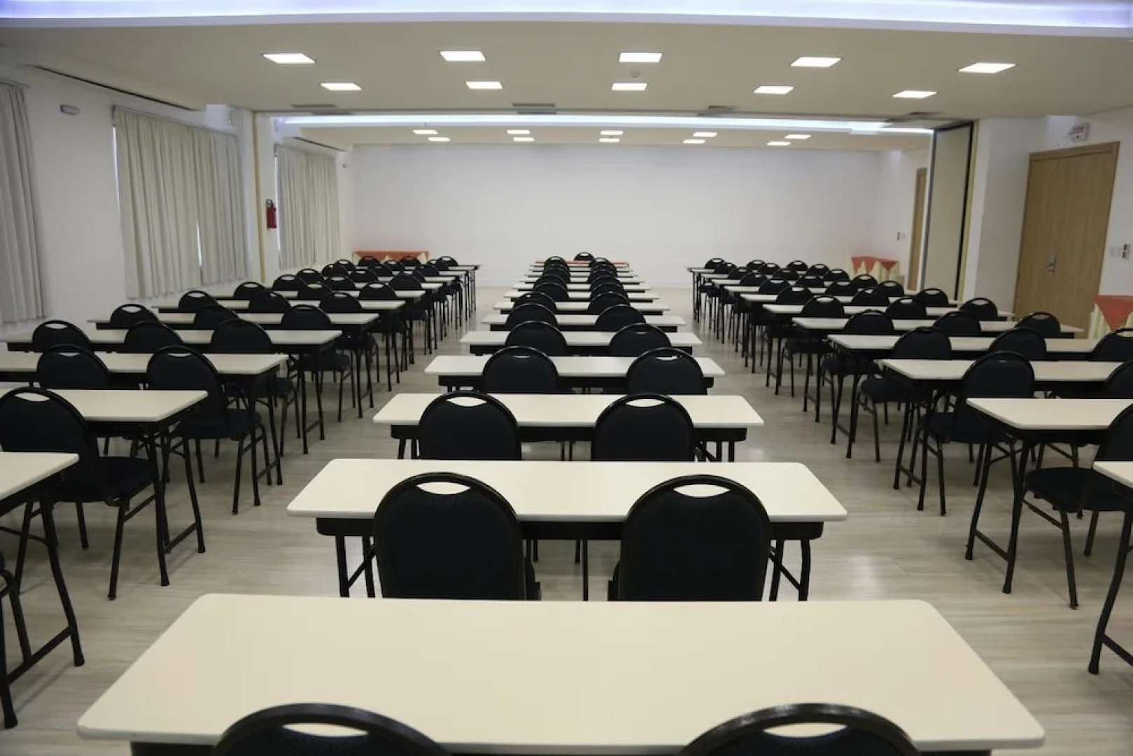 Mogano Business Hotel