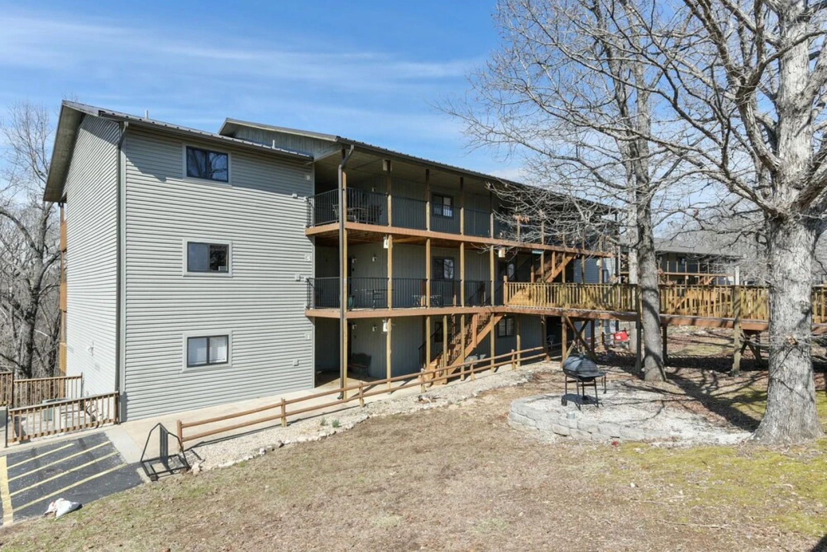 Westcreek Lodge @ Notch-vaulted Ceilings, 2 Pools, Private Lake, 1 Mile to Sdc!