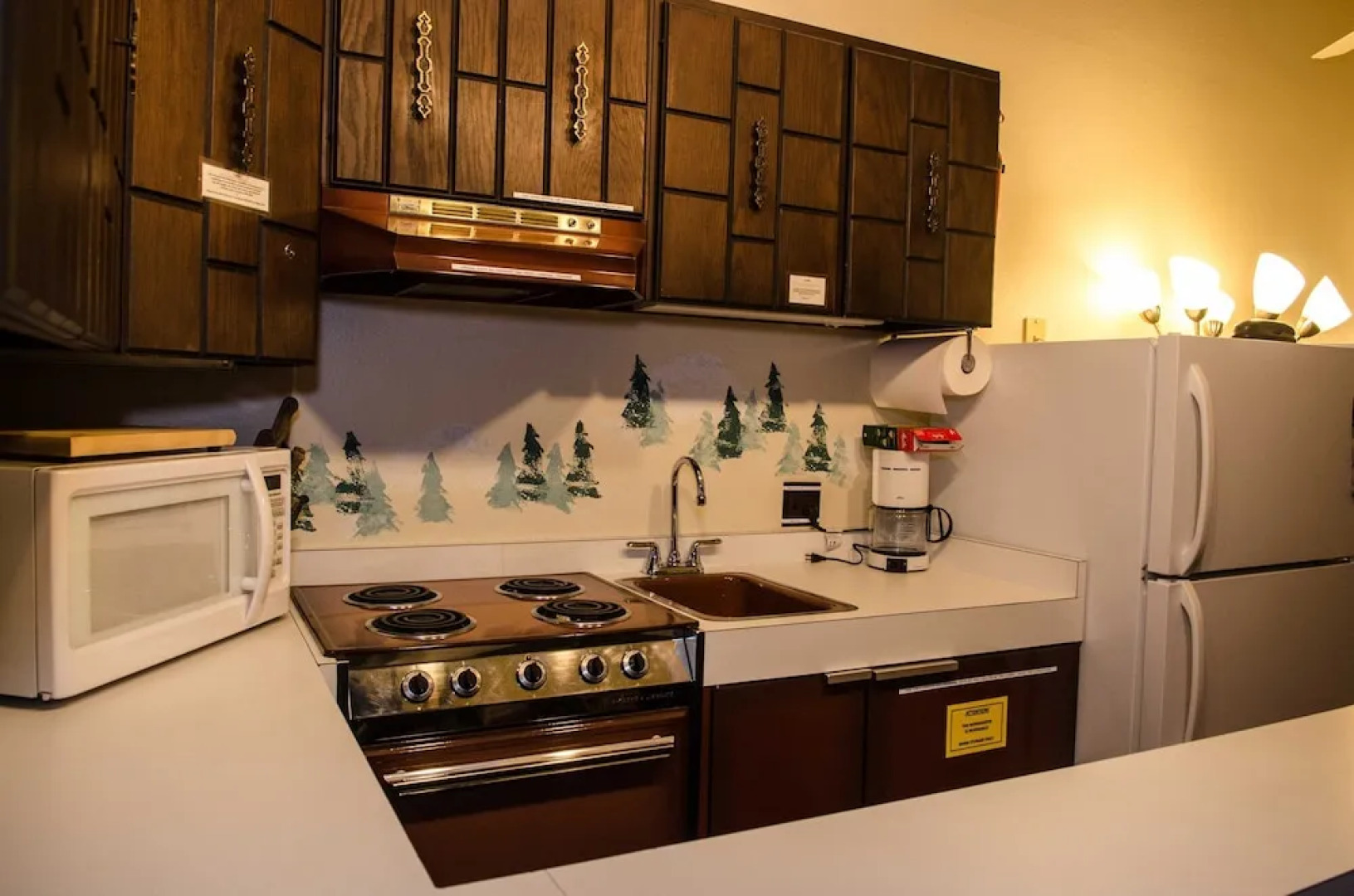 Mt. Baker Lodging Condo 33 – Inexpensive, Sleeps 6! by MBL