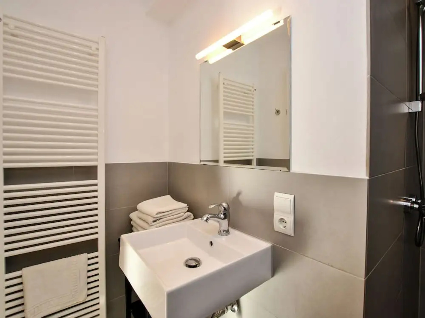 Luxurious Mansion in Montuïri With Sauna