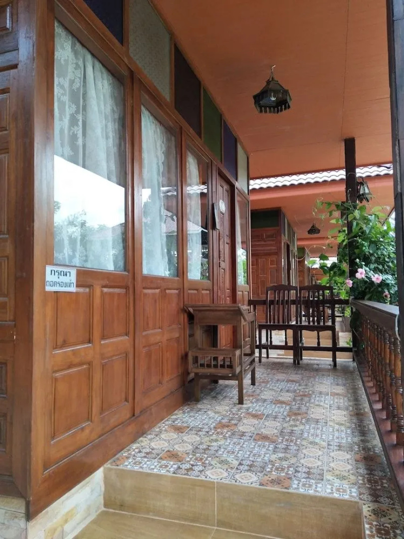 Ruean Ploysrirung Boutique Resort