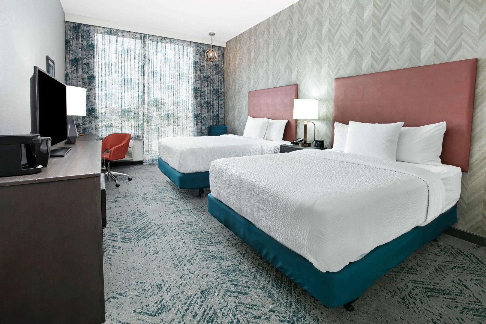 La Quinta Inn & Suites by Wyndham DFW West-Glade Parks