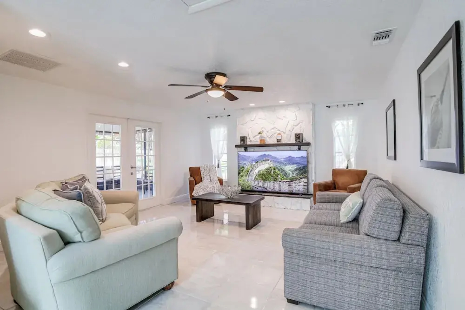 Largo Family Oasis: Private Pool & Hot Tub!