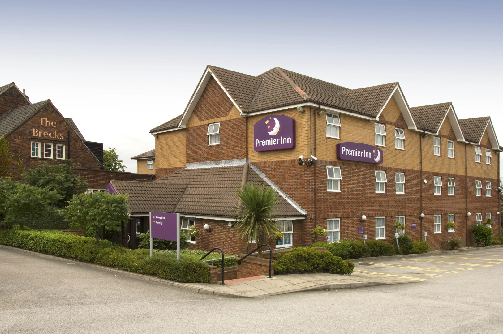 Premier Inn Rotherham East - M18/M1