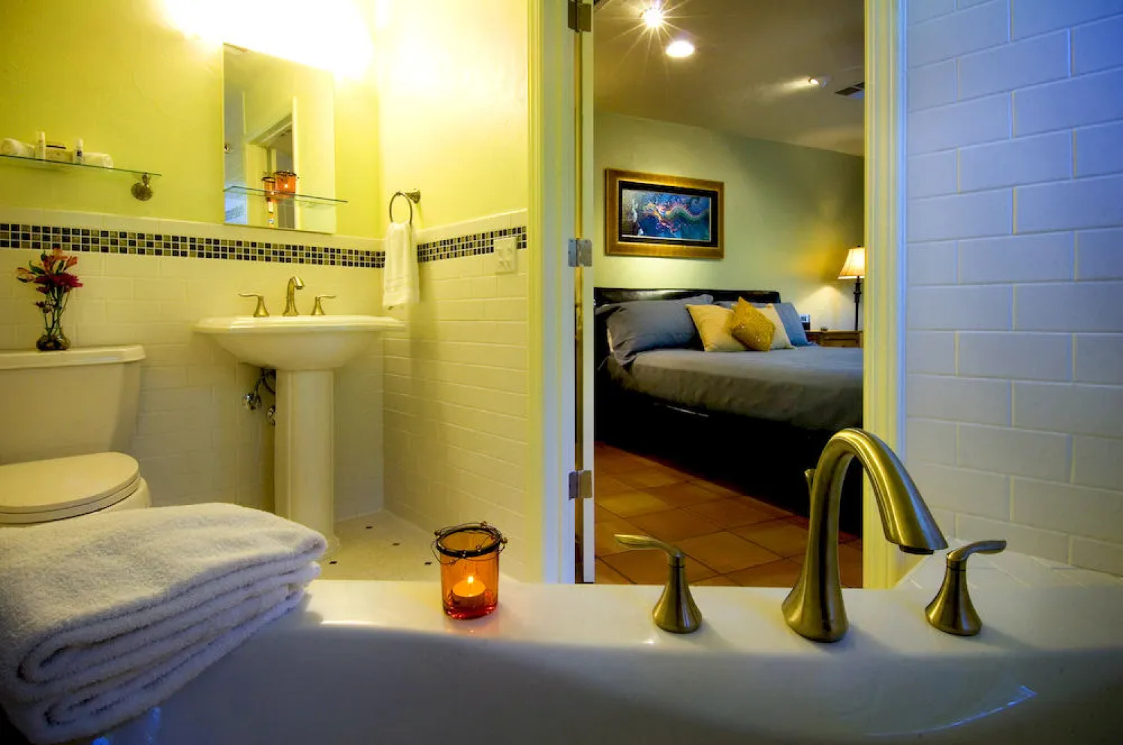 Queen's Inn By the River