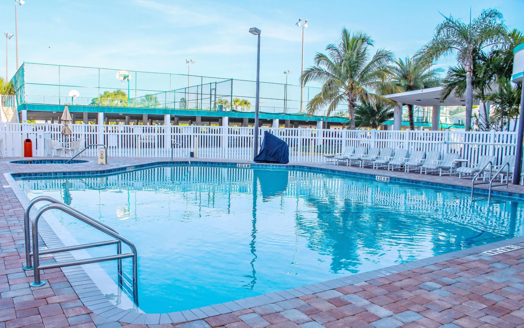 Discovery Beach Resort