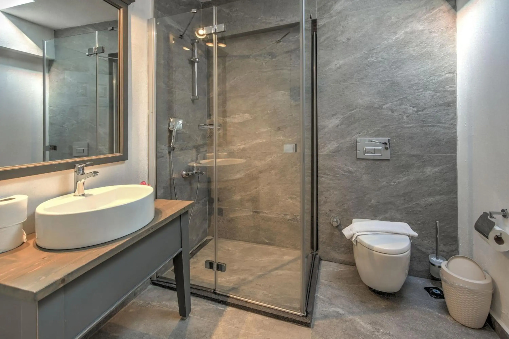 Kefi Beach and Suites