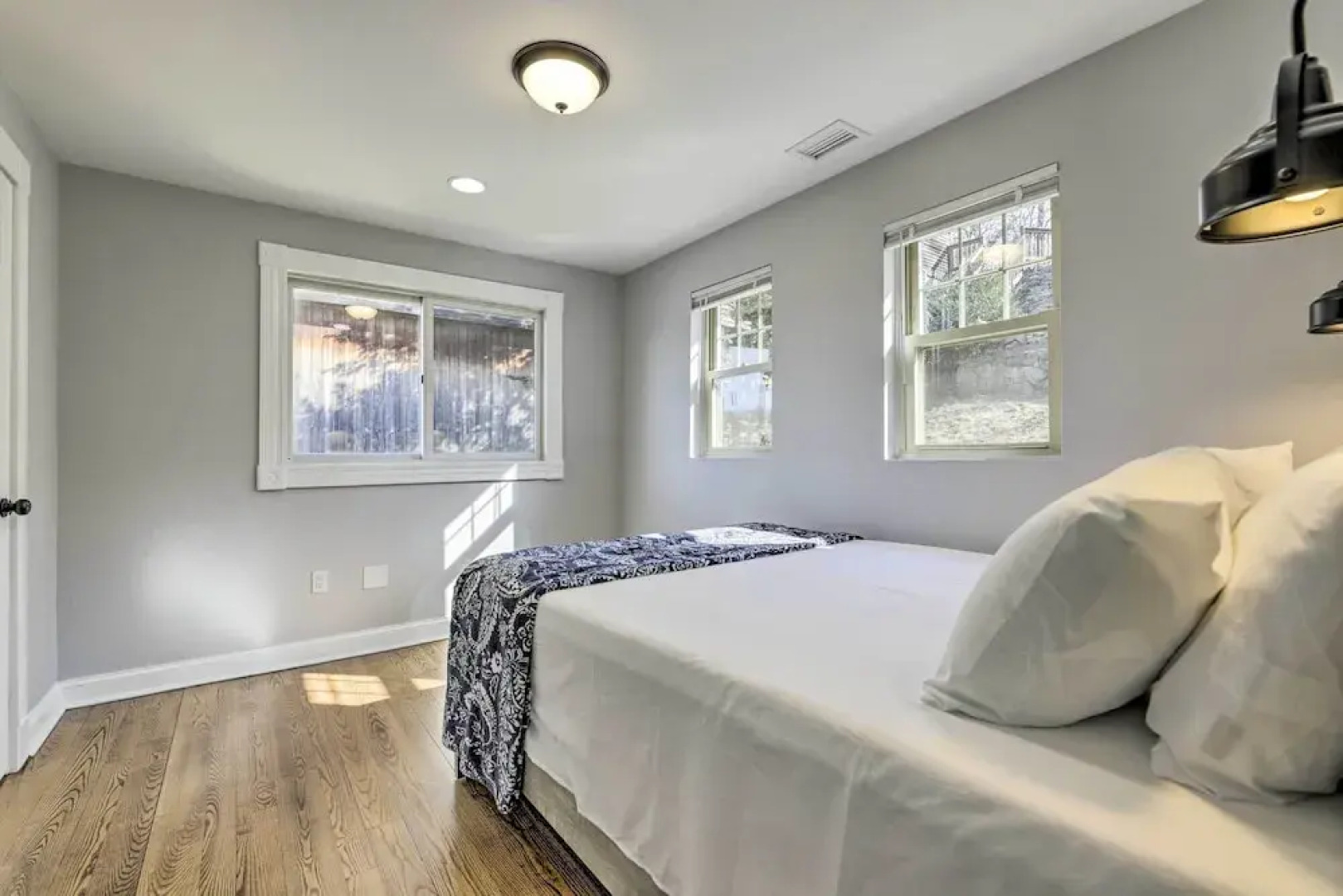 Lakefront Home: 2 Mi to Air Line State Park Trail!