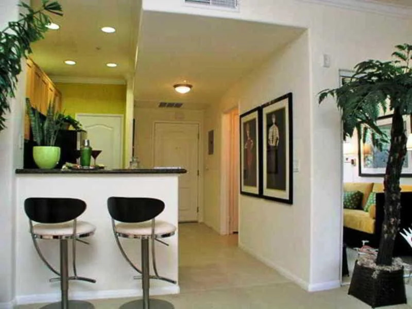 Sunshine Suites at 616 St. Paul