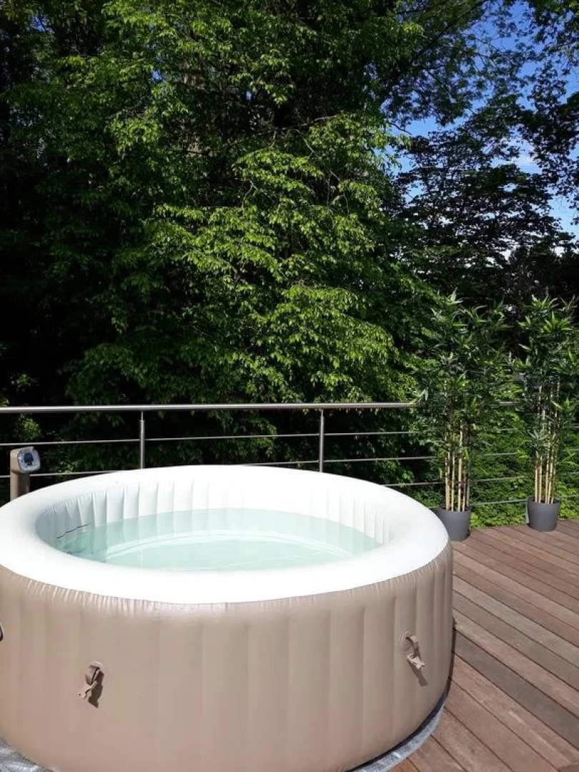 Table Et Chambre Particuliere