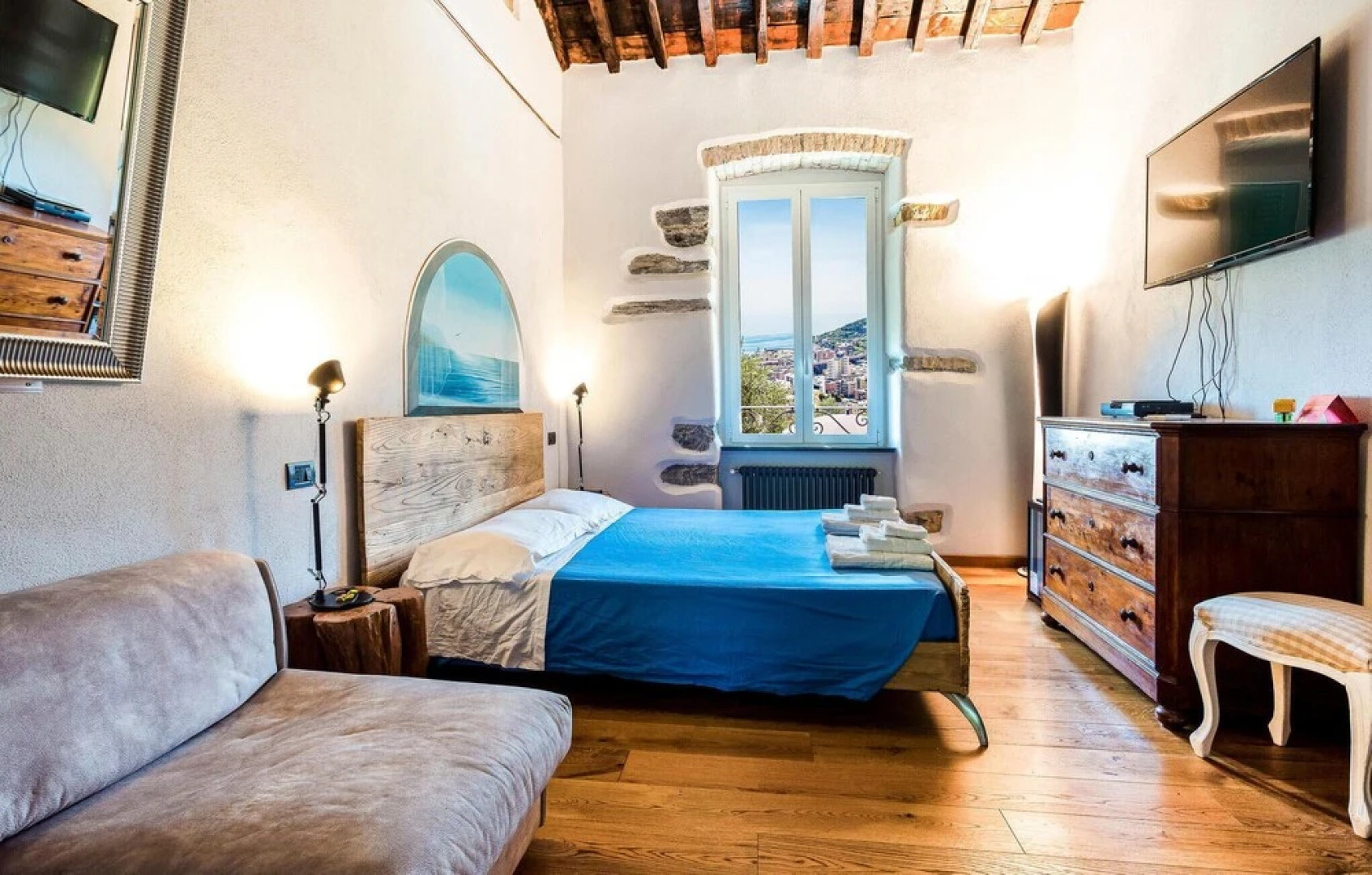 Awesome Home in Recco With Outdoor Swimming Pool, Wifi and 6 Bedrooms