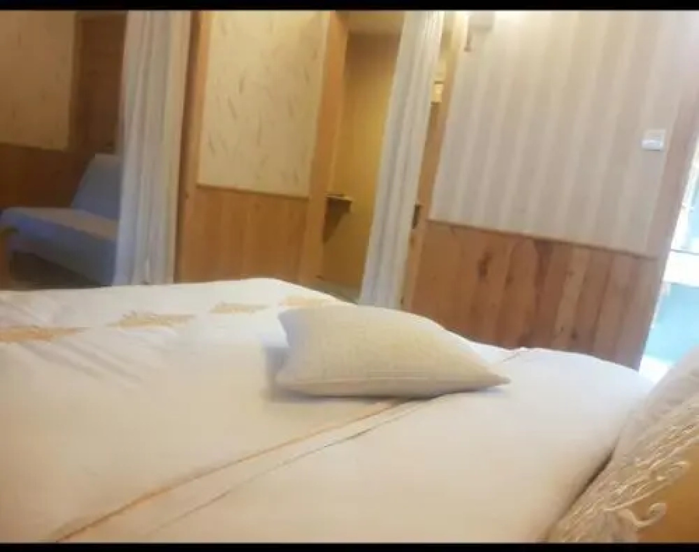 Grey Walls Mountain Huts & Cottages