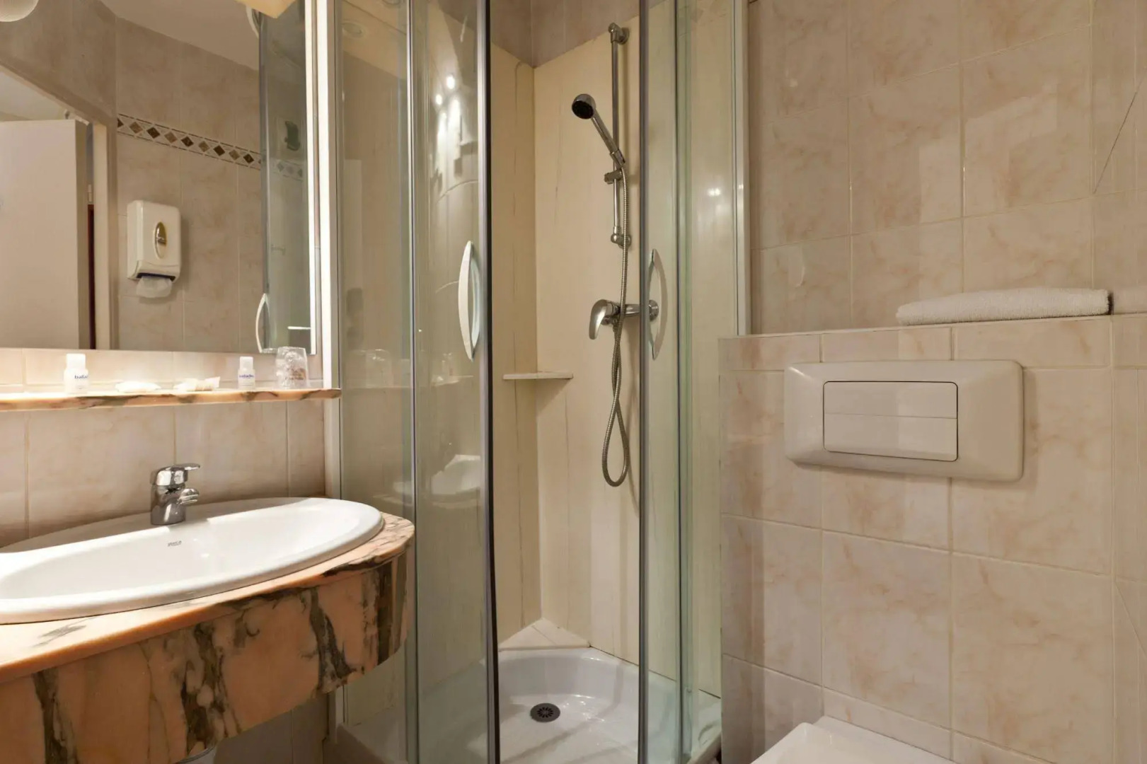 The Originals City, Hôtel Marseille Aéroport