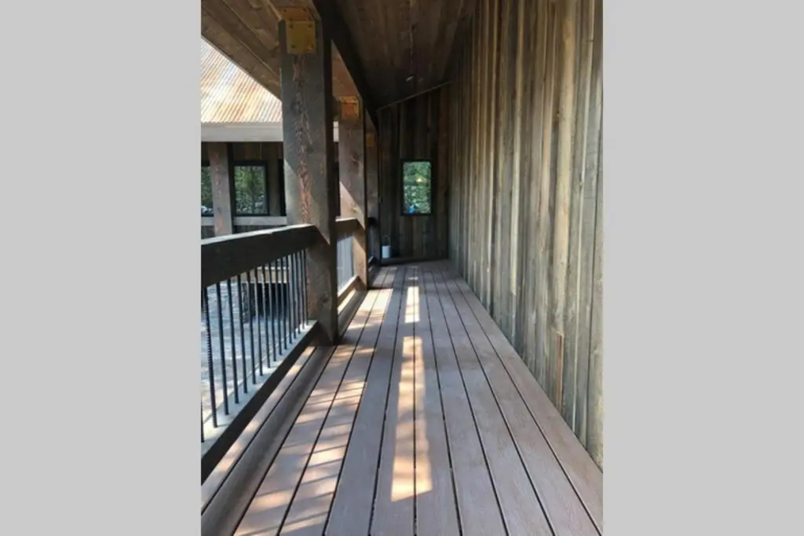 Yellowstone Crossing Lodge