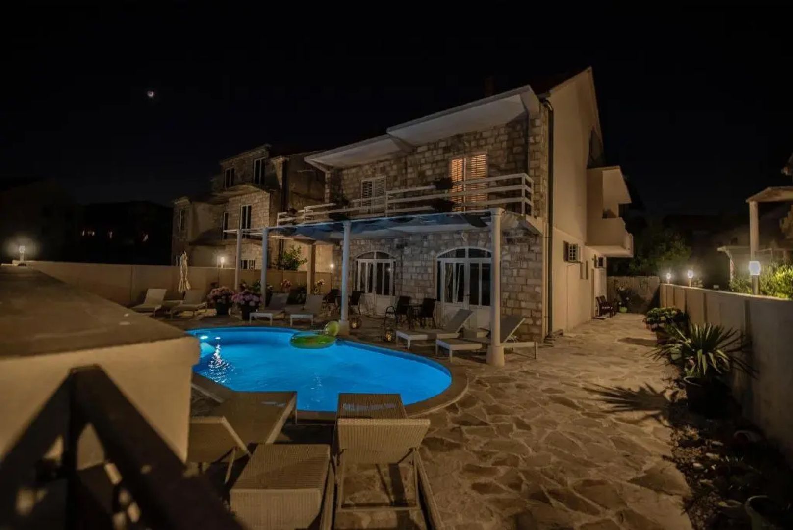 Villa Branka apartments near Dubrovnik with Pool