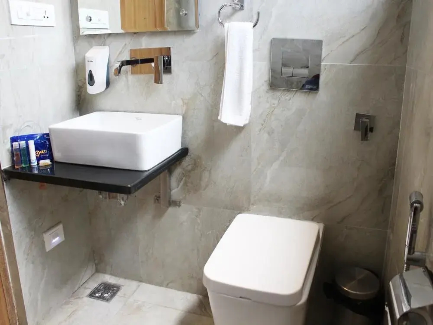 OYO Premium Karnal Club