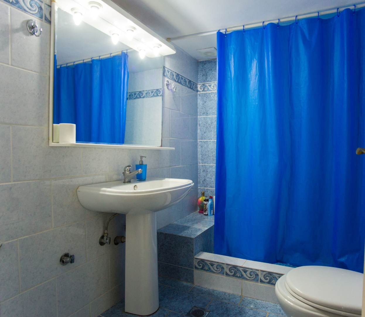 D2-George Apartments by the Sea and Airport