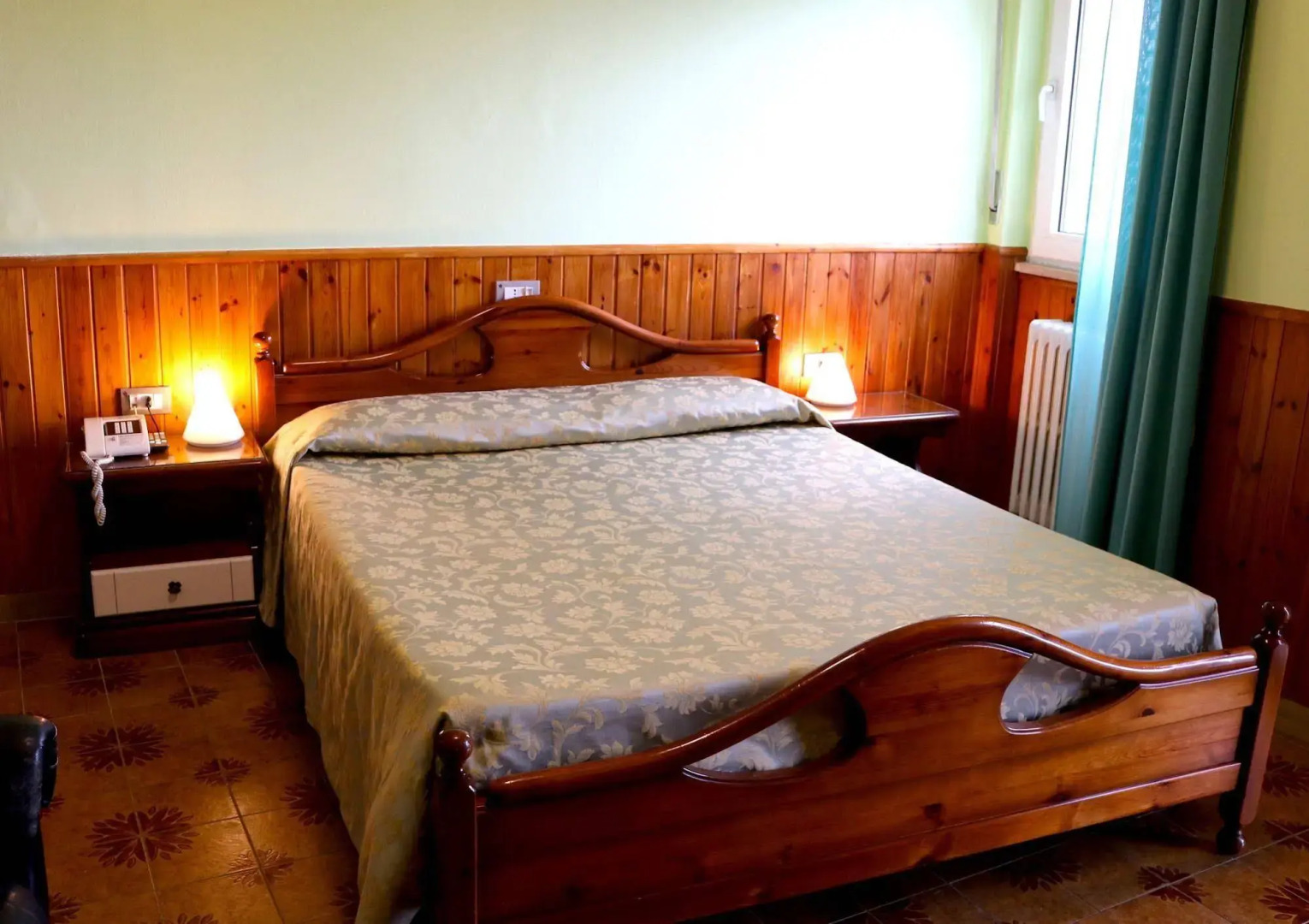 Tourist Hotel