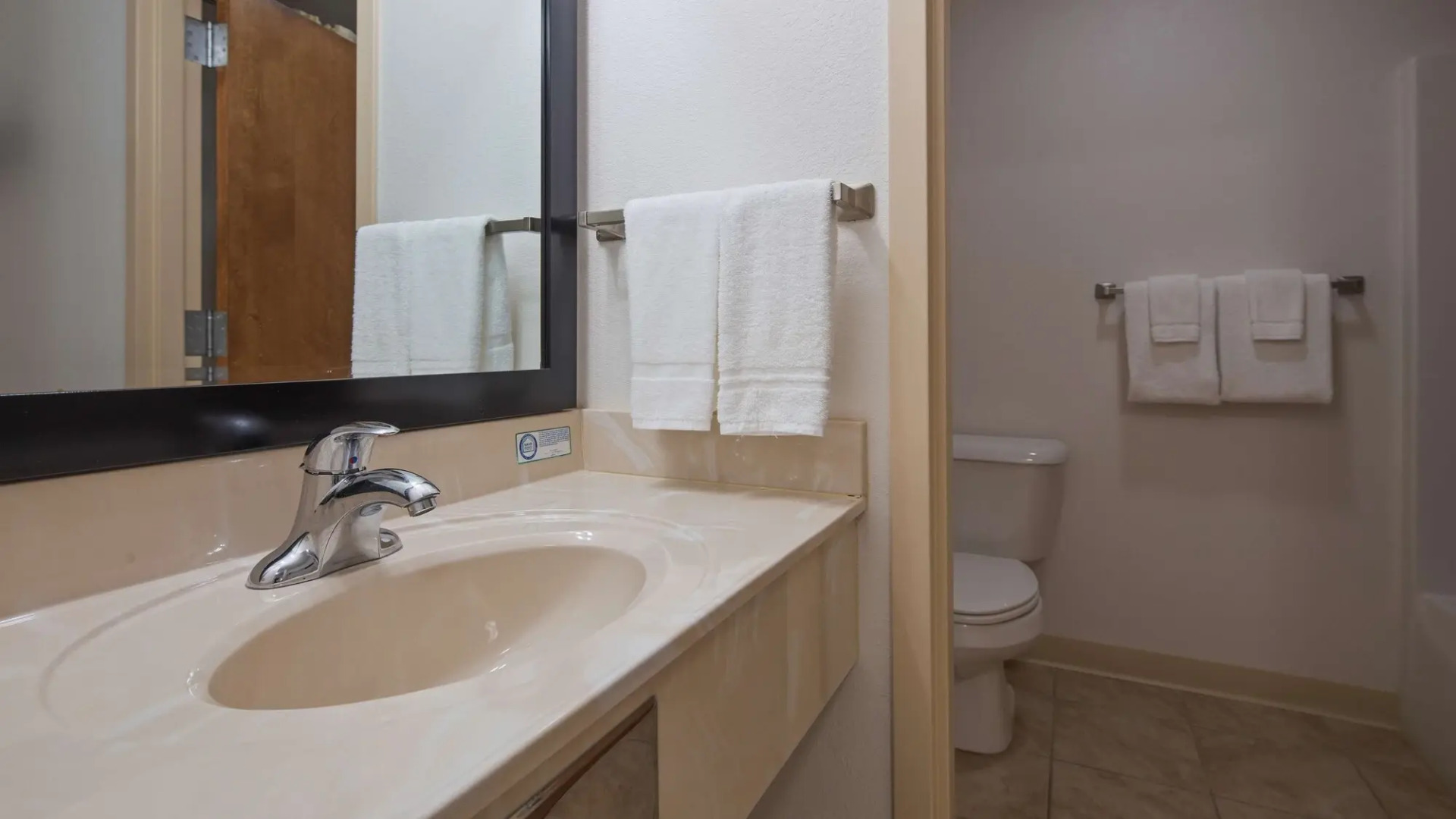 SureStay Hotel by Best Western Whittington Rend Lake