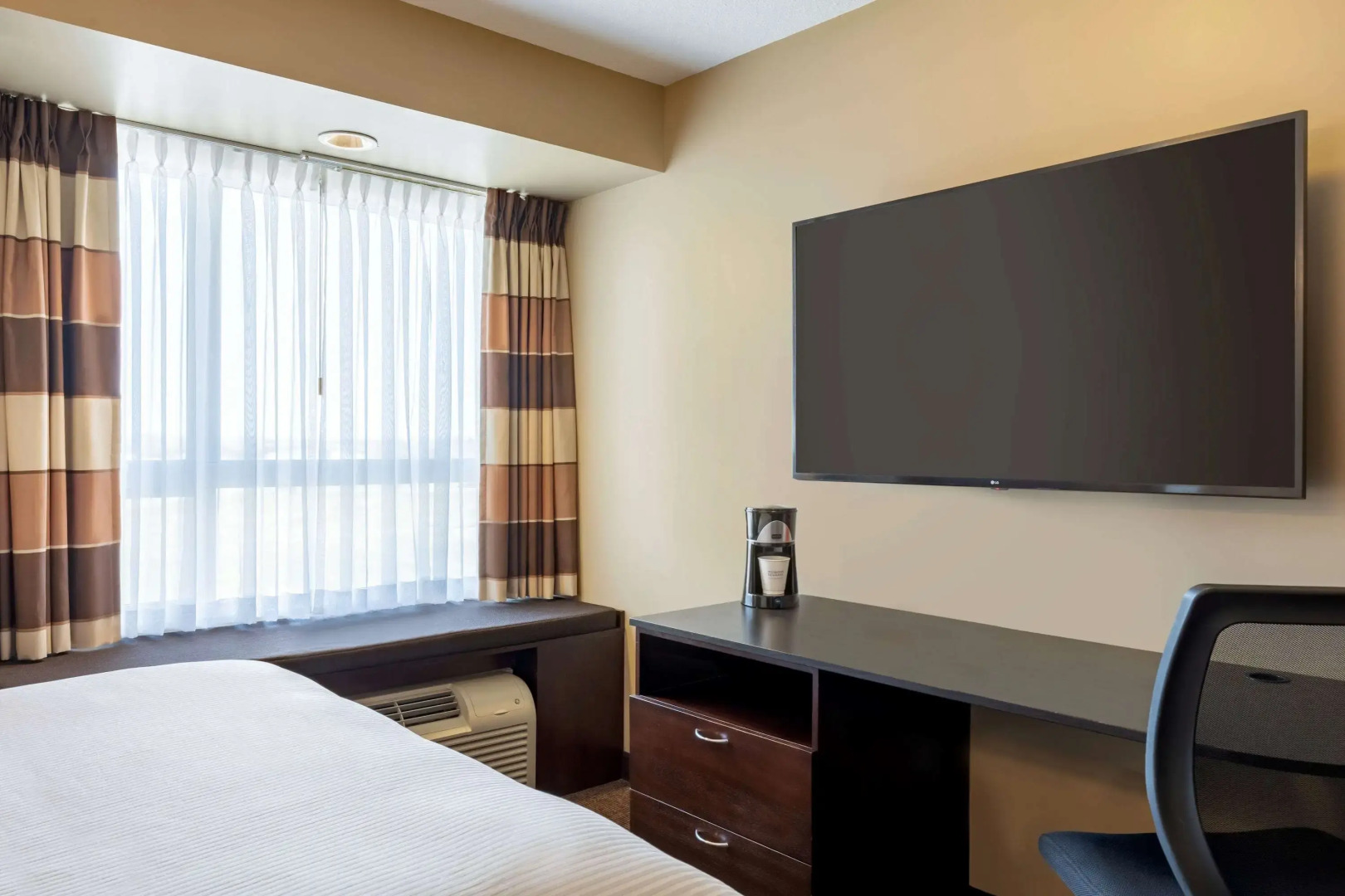 Microtel Inn & Suites by Wyndham Weyburn