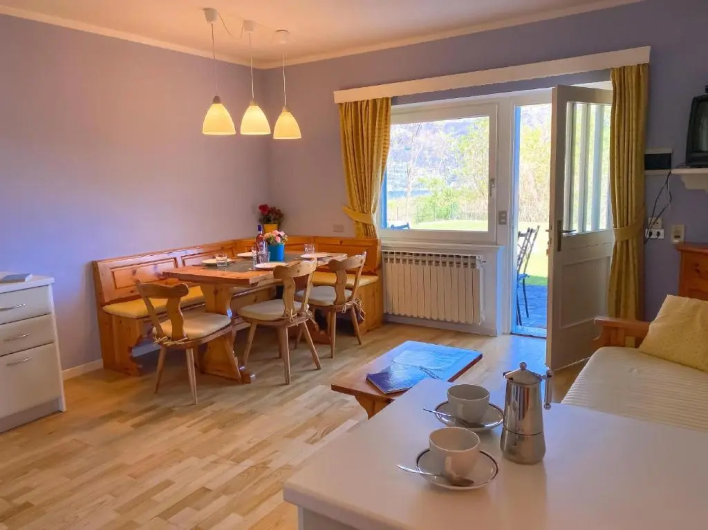 Sole 4 Garten Ferienwohnung mit Pool EG