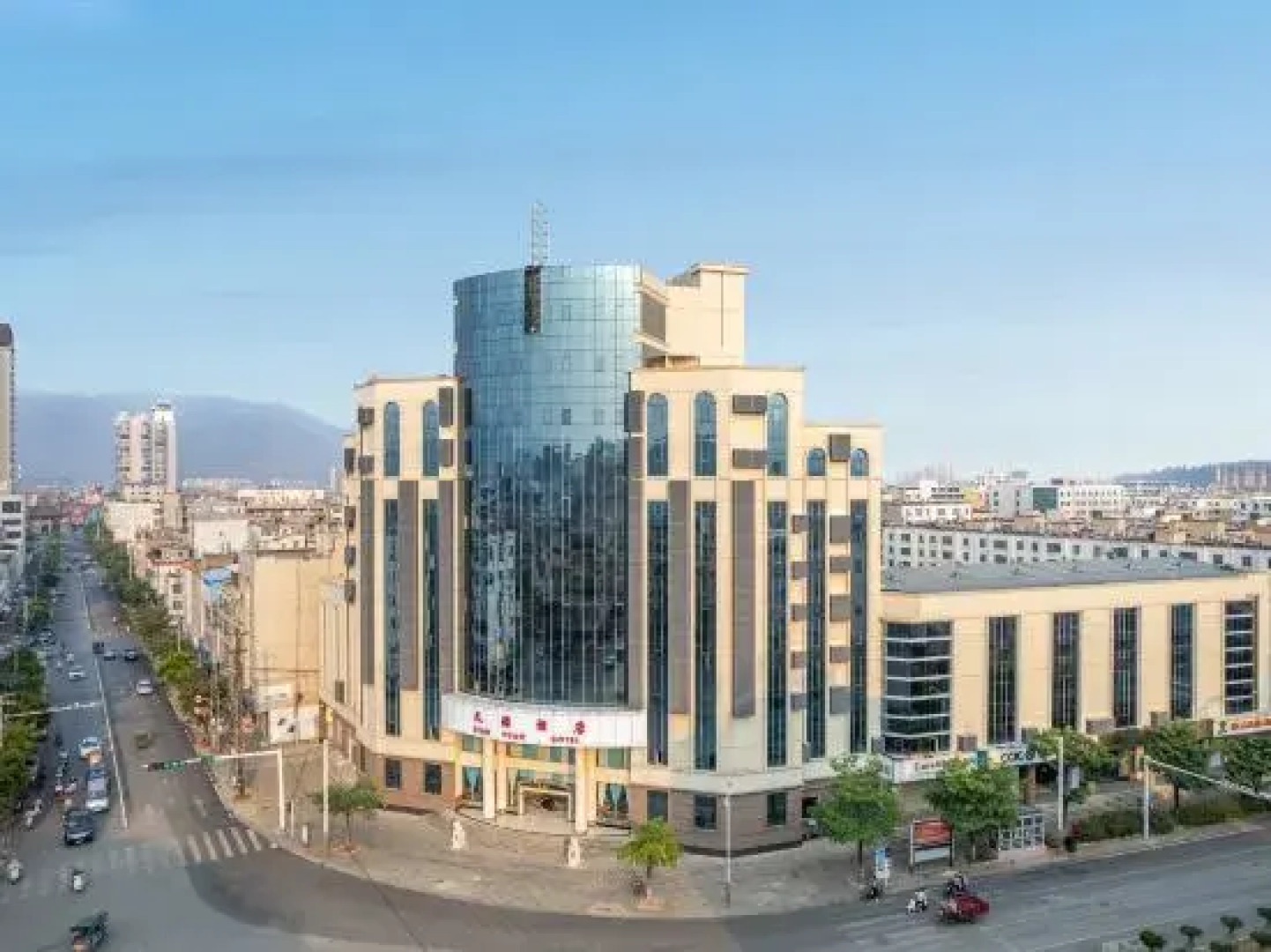 Shiping Tian Yuan Hotel
