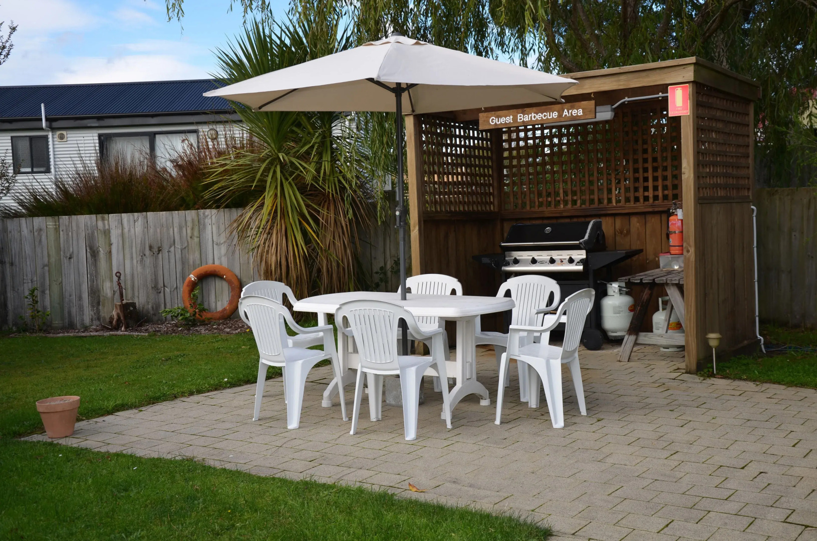 Castaway Holiday Apartments