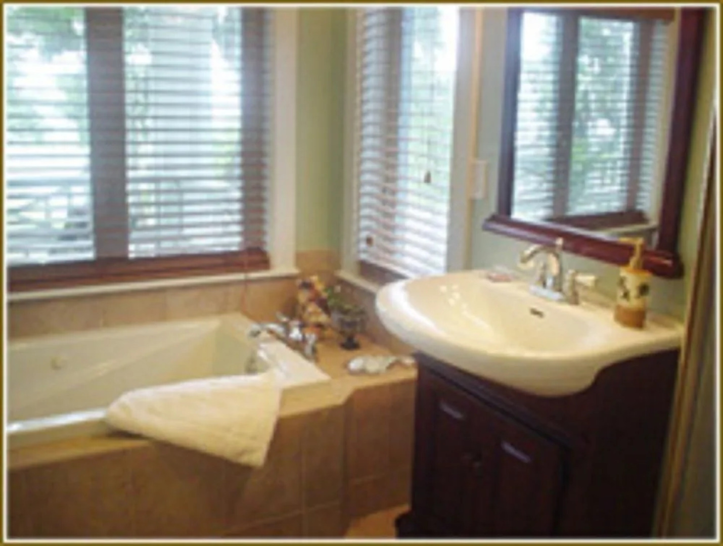 River Lily Inn Bed and Breakfast