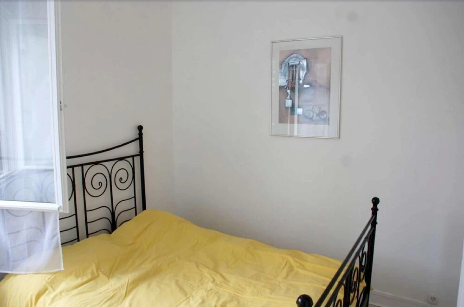 House With one Bedroom in Rosny-sous-bois, With Wonderful City View and Wifi