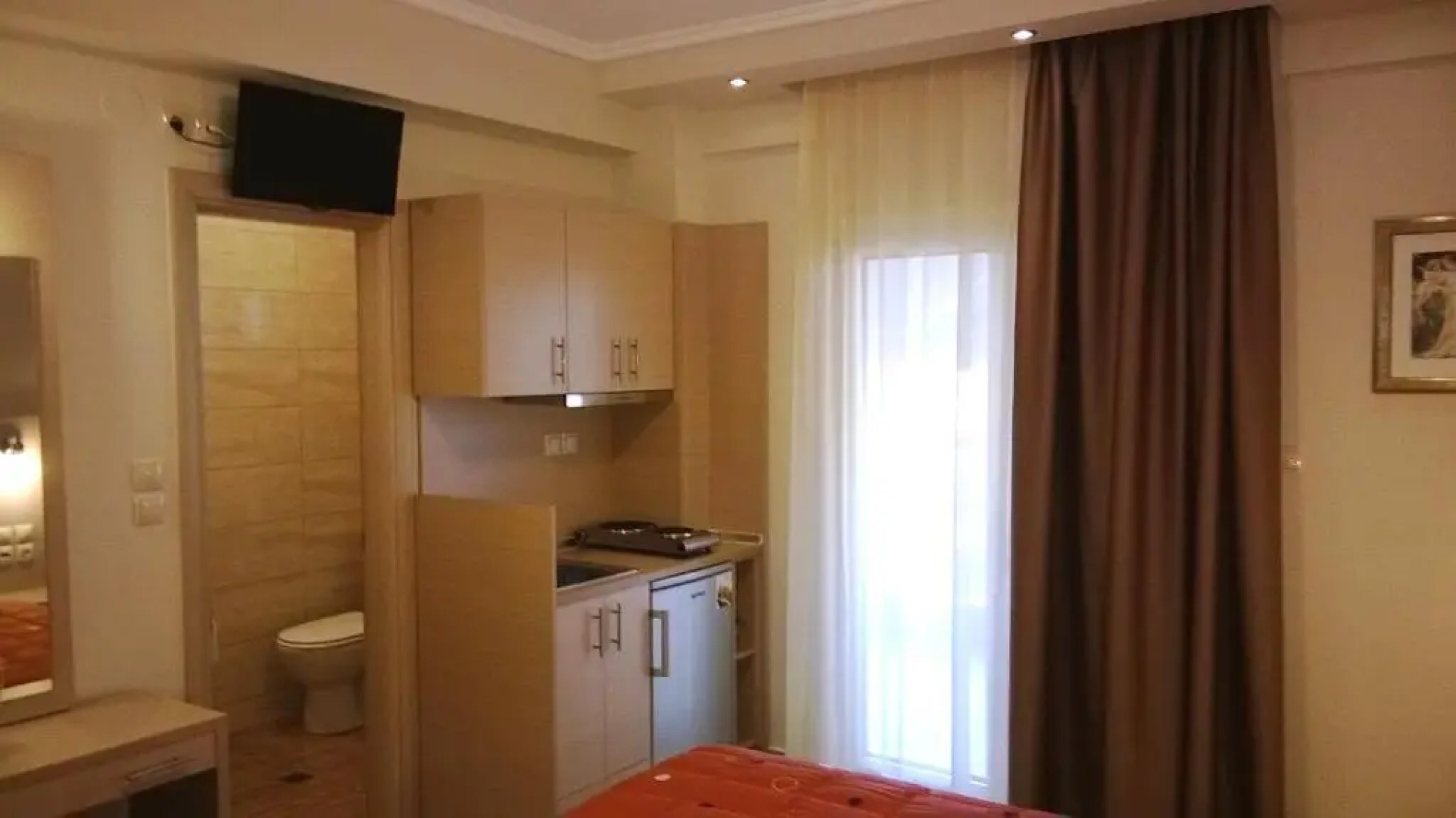 Gaia Studios & Apartments