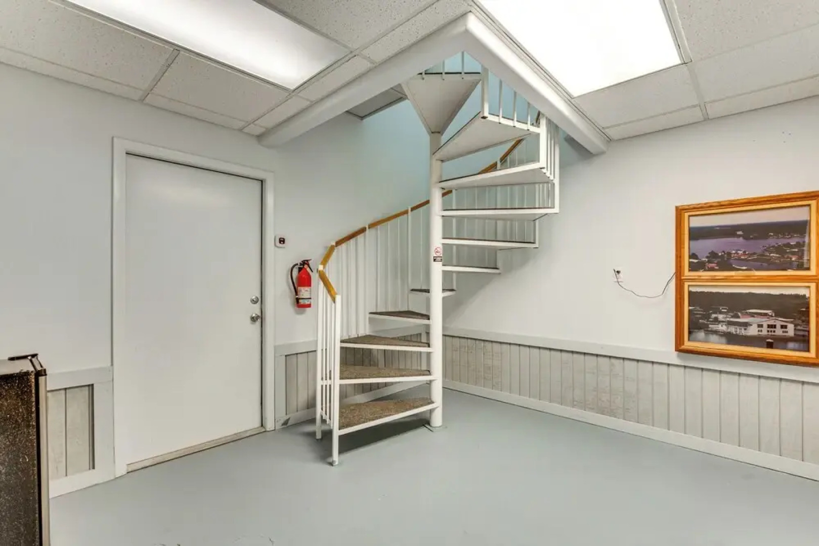 Waterfront Gem: Crystal River Family Home