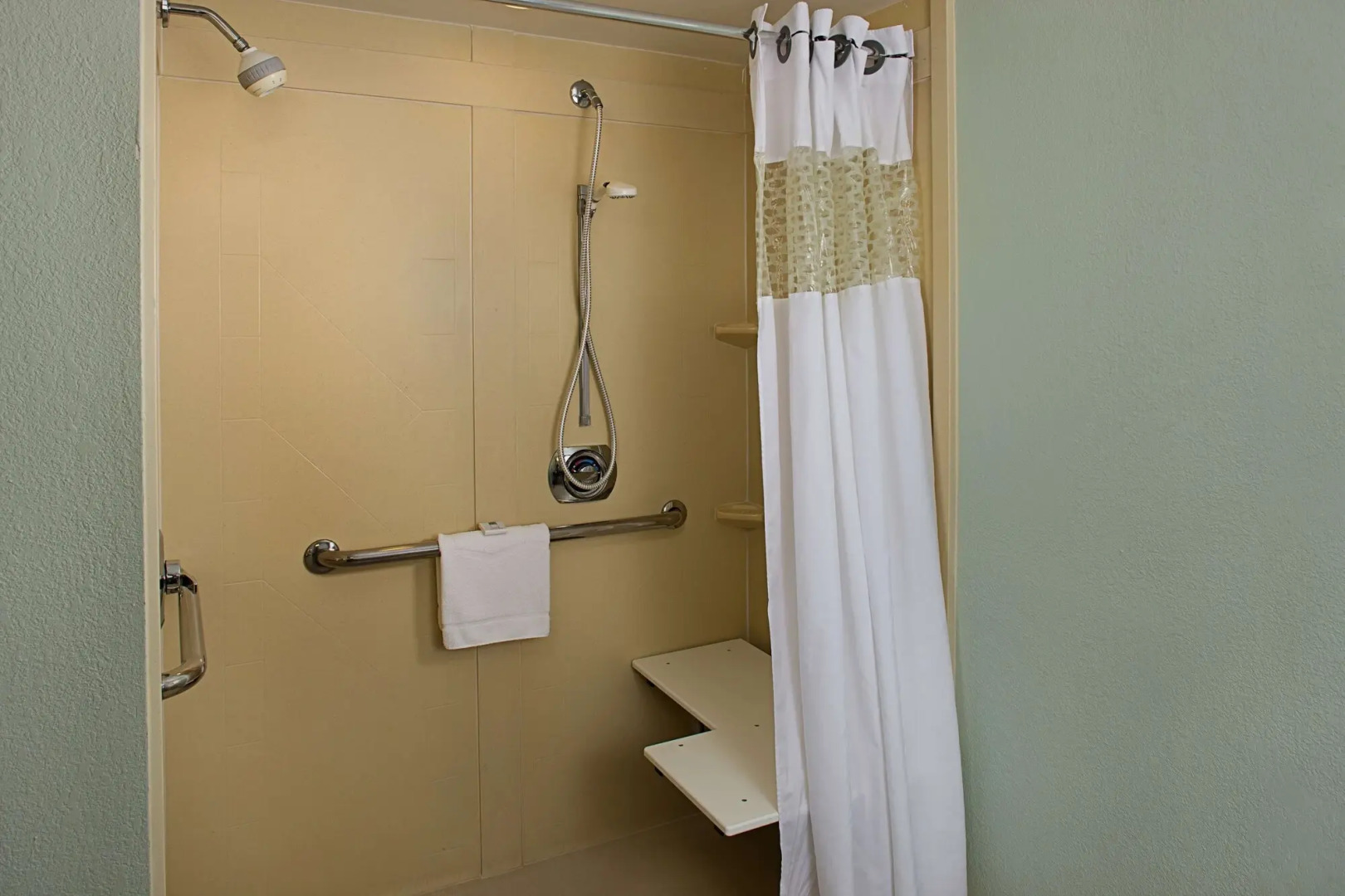 Hampton Inn Naples Central