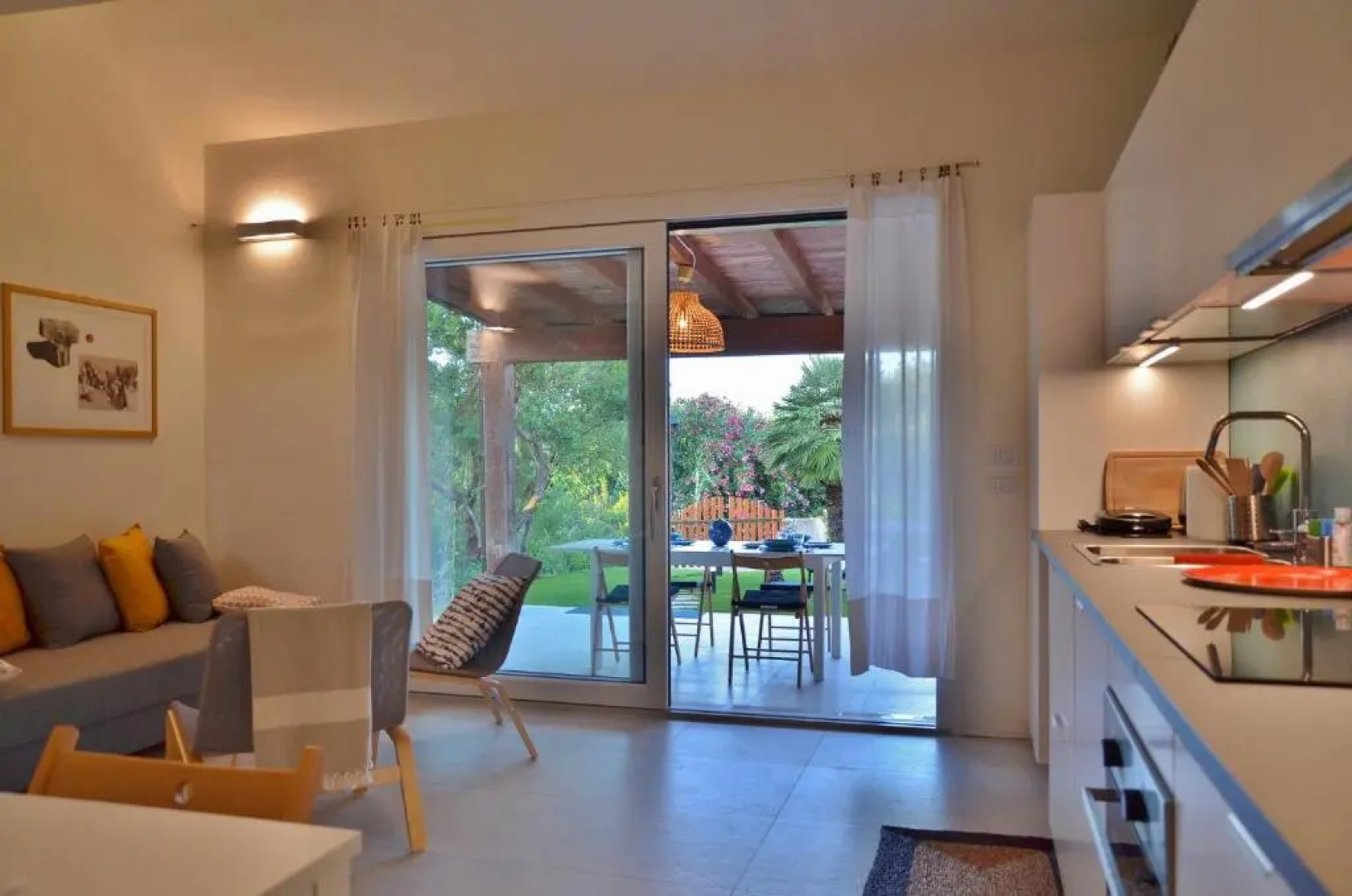 Villetta capo schiera 100 m dal mare